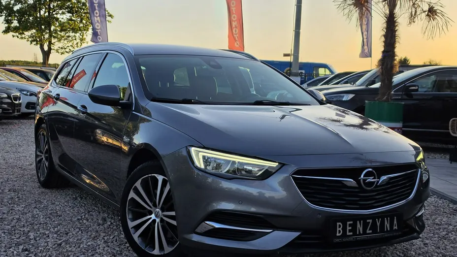 OPEL Insignia -