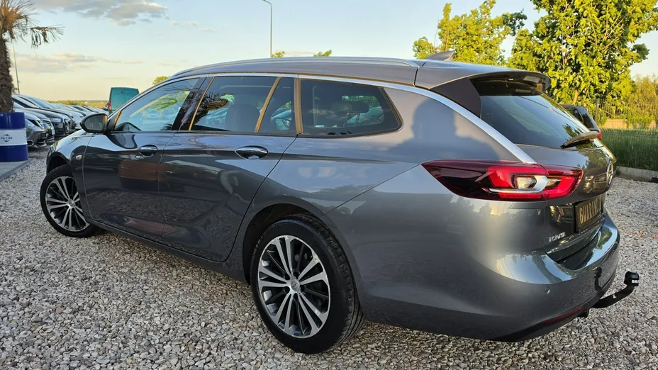 OPEL Insignia -