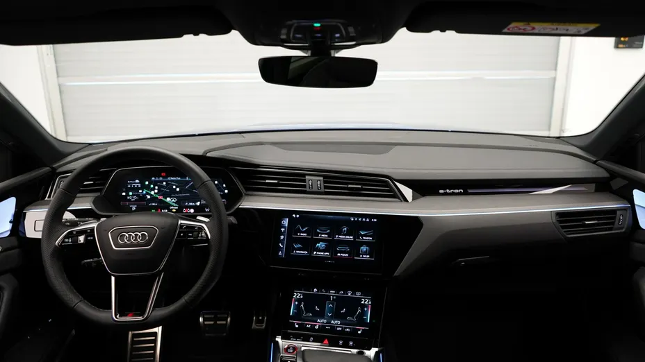 AUDI SQ8 e-tron -
