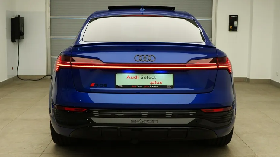 AUDI SQ8 e-tron -