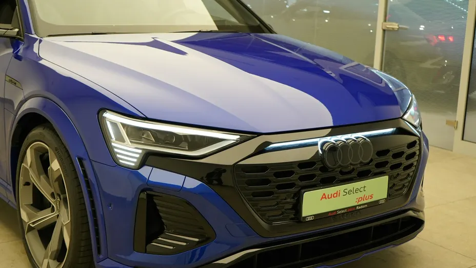 AUDI SQ8 e-tron -