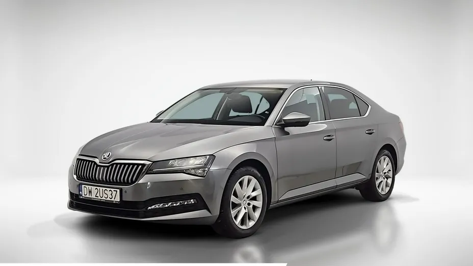 SKODA Superb -