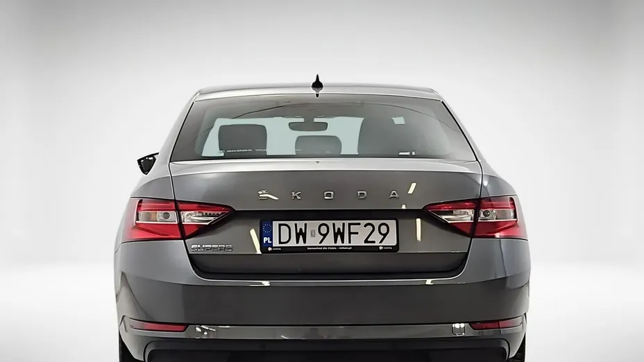 SKODA Superb -