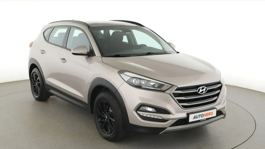HYUNDAI Tucson -