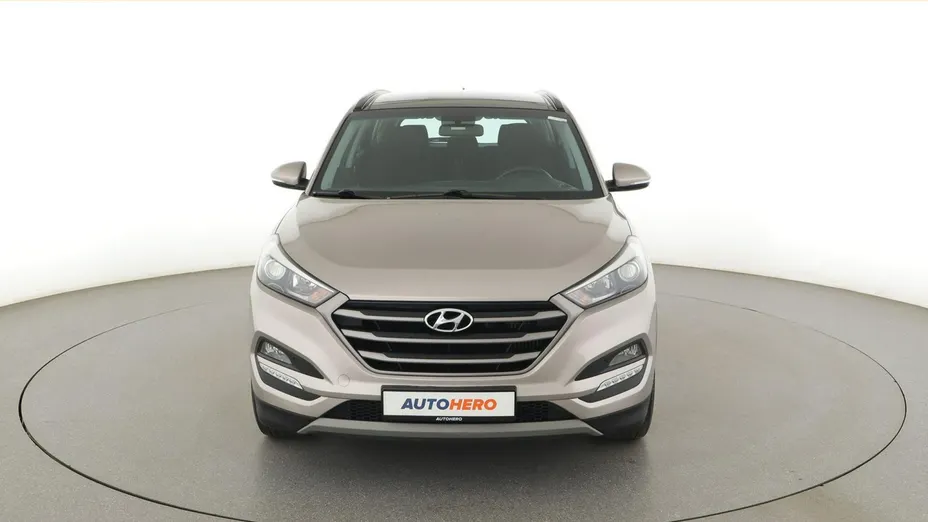 HYUNDAI Tucson -
