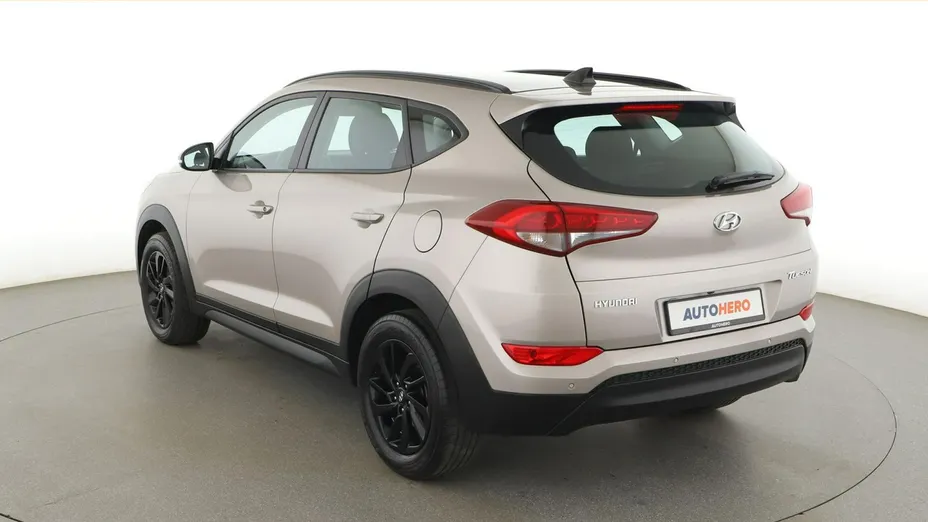 HYUNDAI Tucson -
