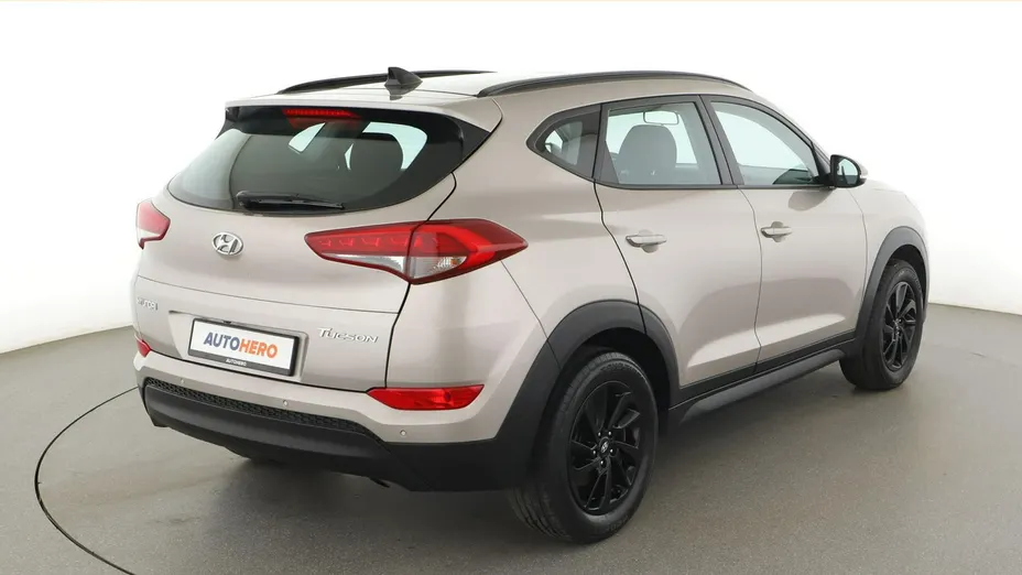 HYUNDAI Tucson -