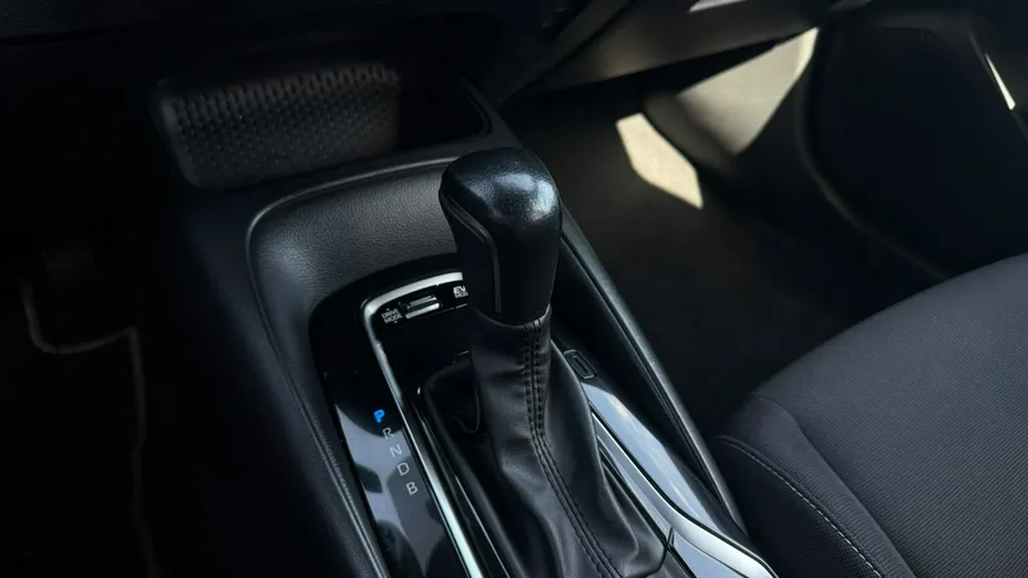 TOYOTA Corolla -