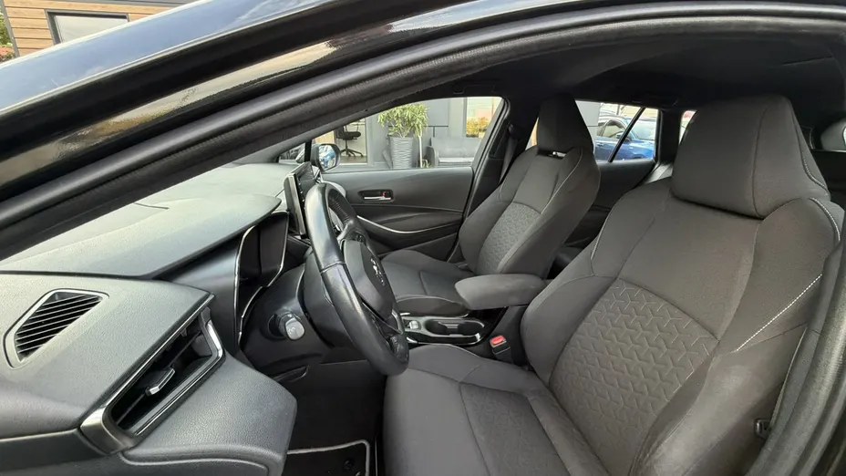TOYOTA Corolla -