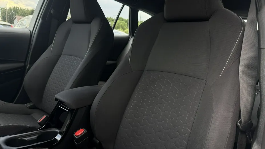 TOYOTA Corolla -