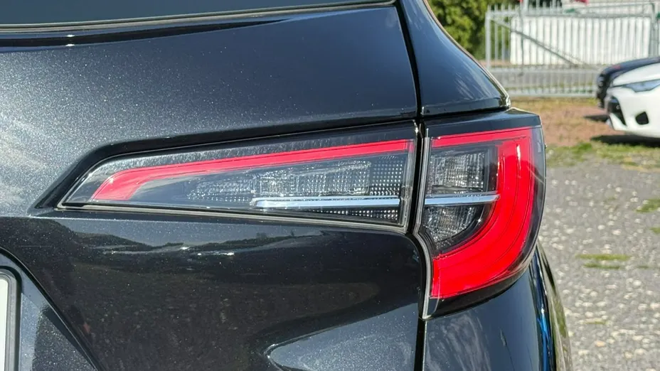 TOYOTA Corolla -