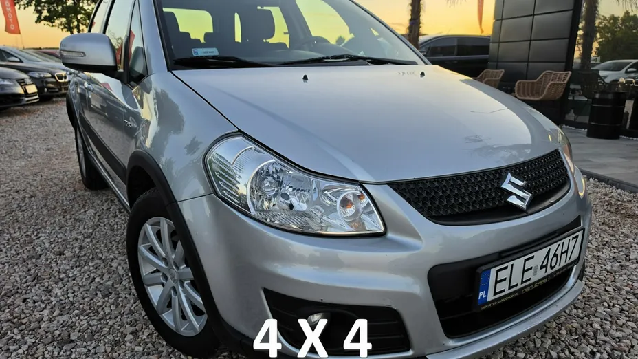 SUZUKI SX4 -