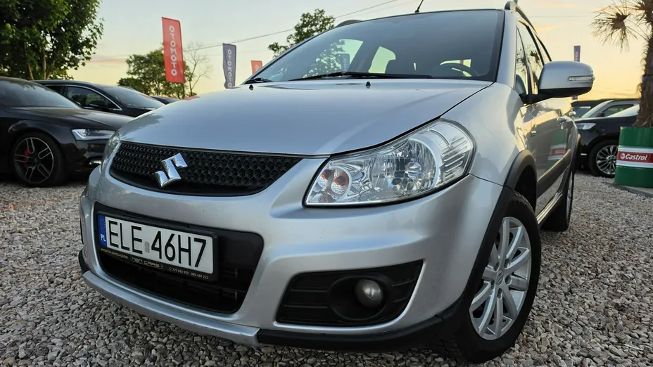 SUZUKI SX4 -