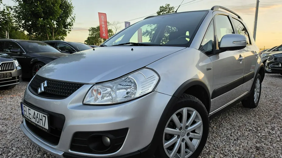 SUZUKI SX4 -