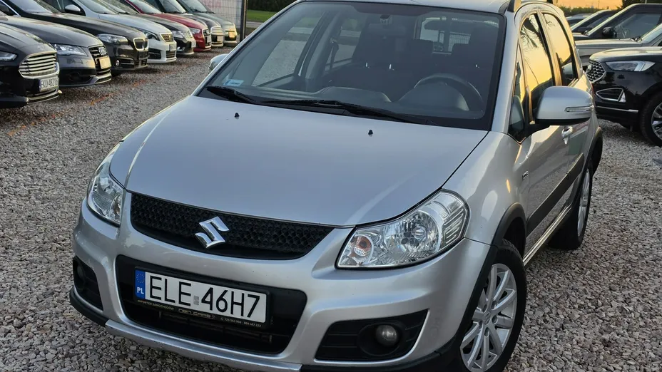 SUZUKI SX4 -
