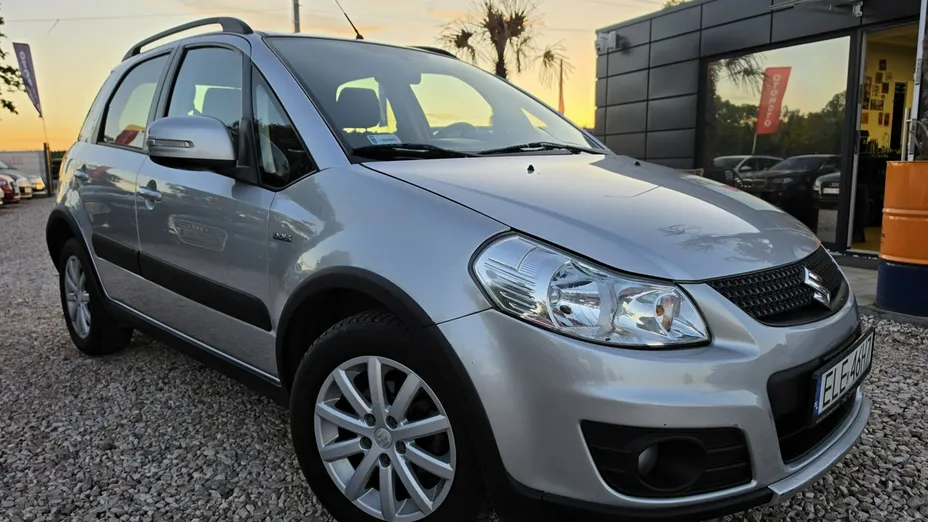 SUZUKI SX4 -
