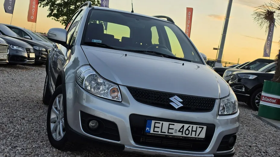 SUZUKI SX4 -