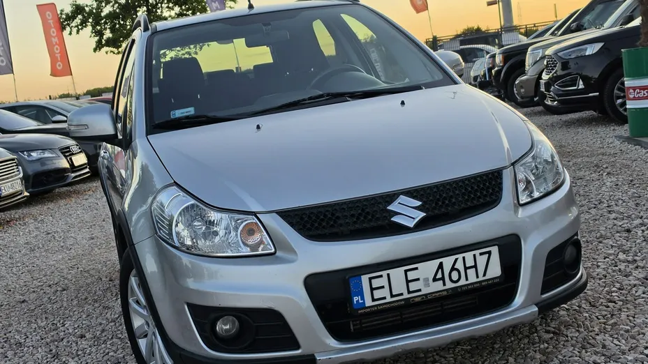 SUZUKI SX4 -