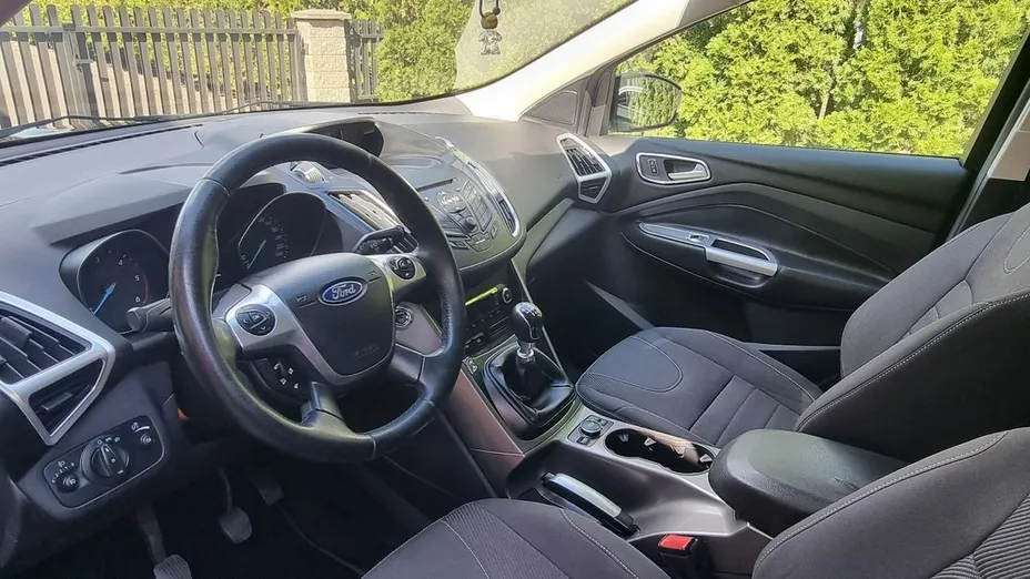 FORD Kuga -
