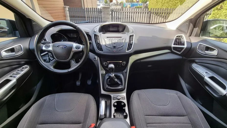 FORD Kuga -