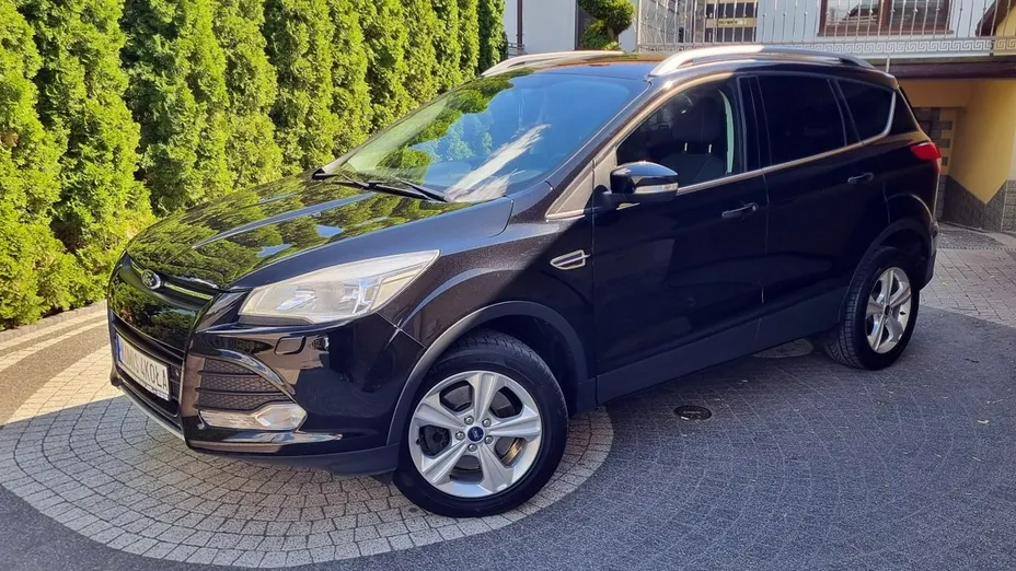 FORD Kuga -
