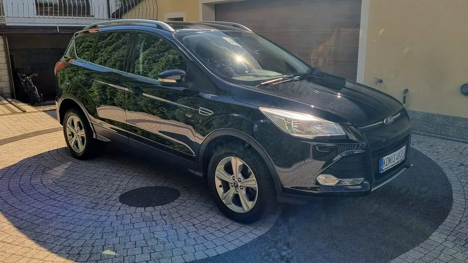 FORD Kuga -