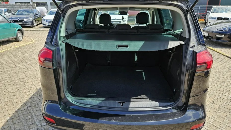 OPEL Zafira -