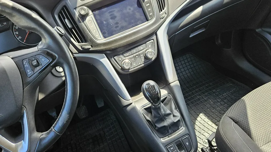 OPEL Zafira -