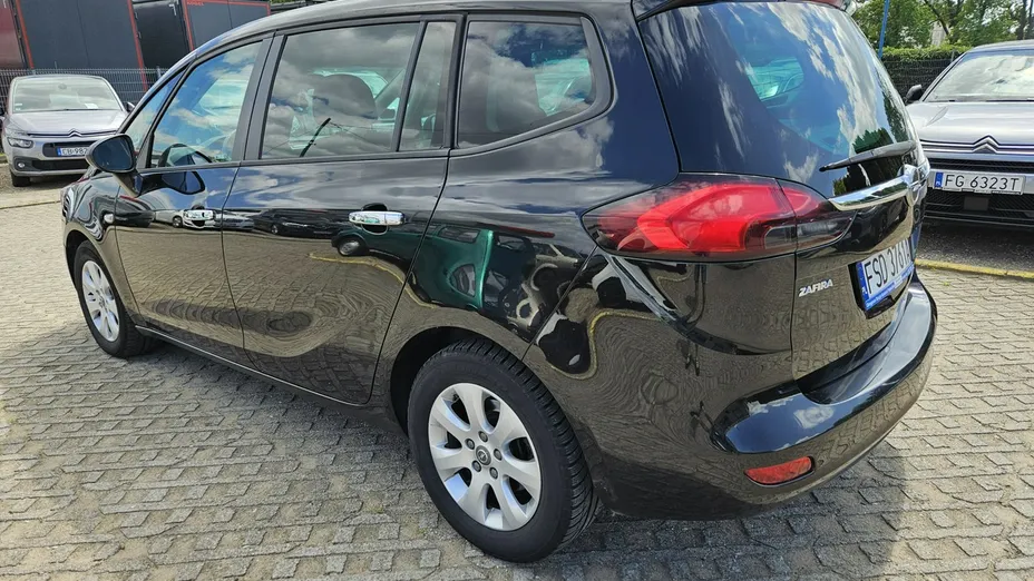 OPEL Zafira -