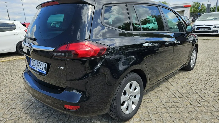 OPEL Zafira -