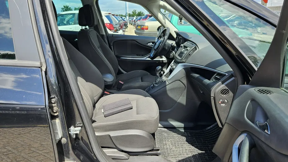 OPEL Zafira -