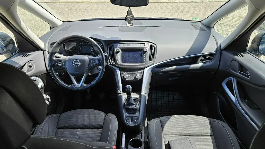 OPEL Zafira -