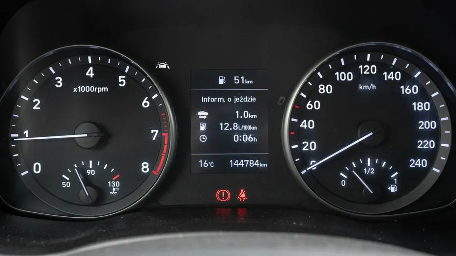 HYUNDAI i30 -