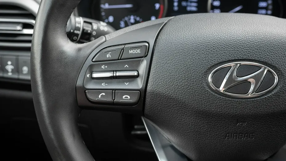 HYUNDAI i30 -