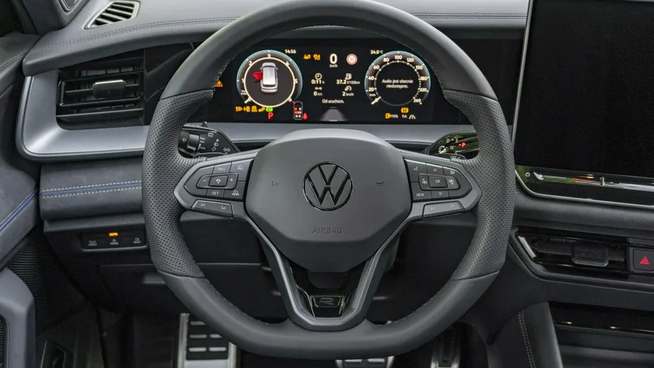 VOLKSWAGEN Tiguan -