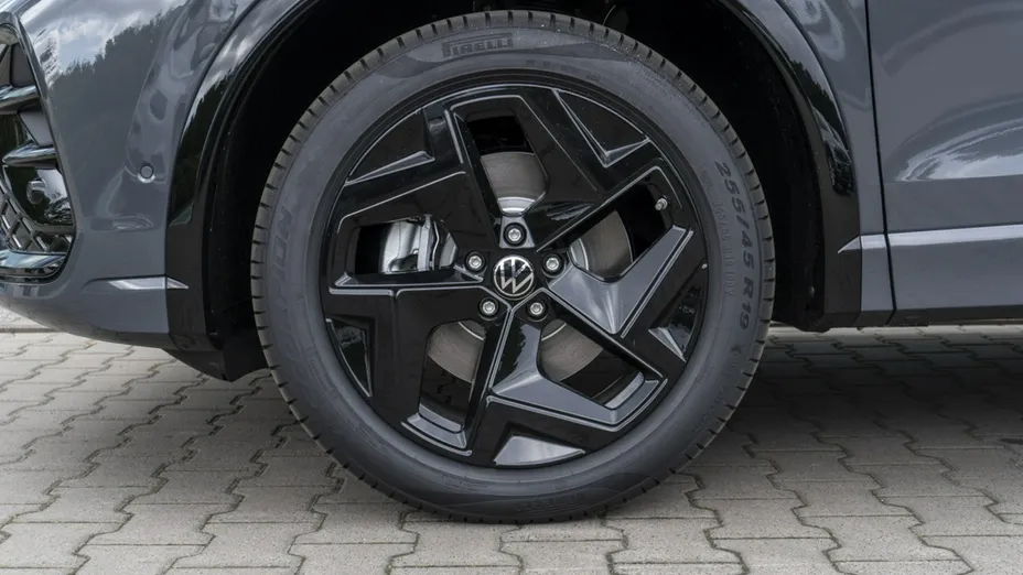 VOLKSWAGEN Tiguan -