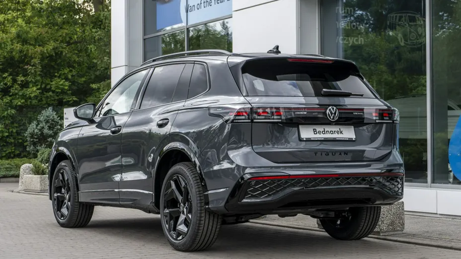 VOLKSWAGEN Tiguan -