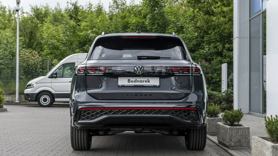 VOLKSWAGEN Tiguan -