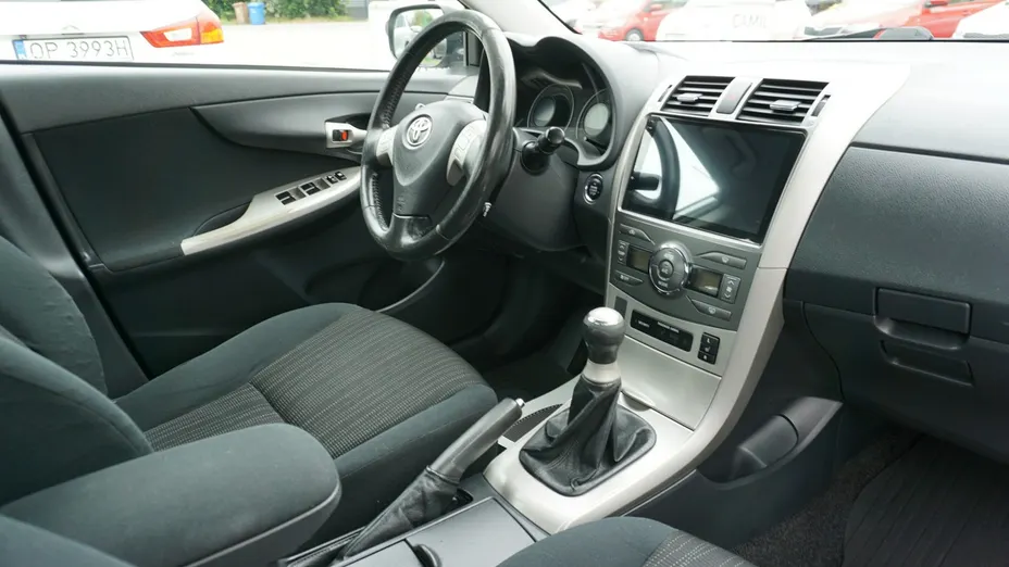 TOYOTA Corolla -