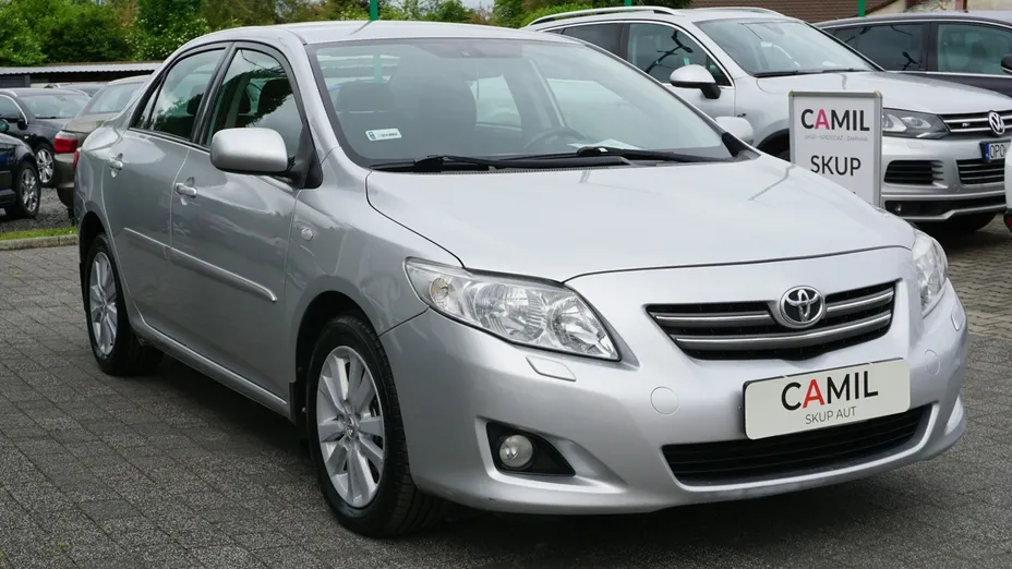 TOYOTA Corolla -