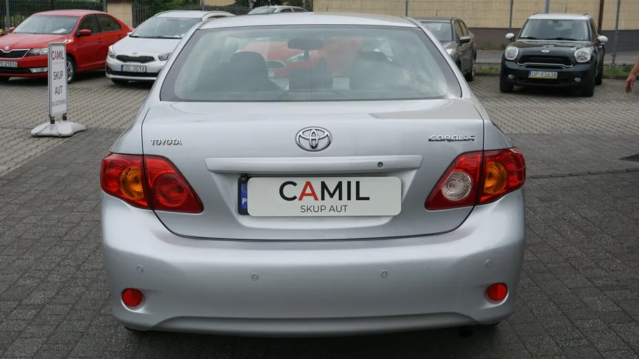 TOYOTA Corolla -
