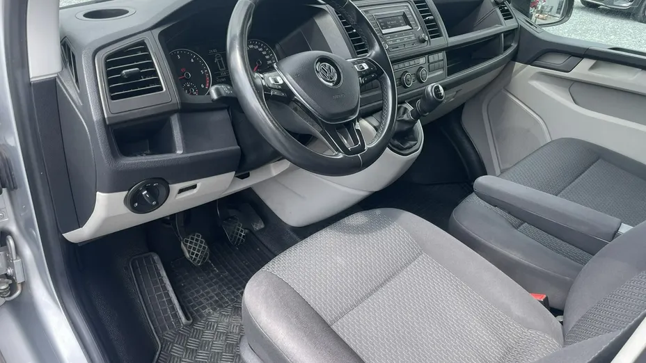 VOLKSWAGEN Caravelle -
