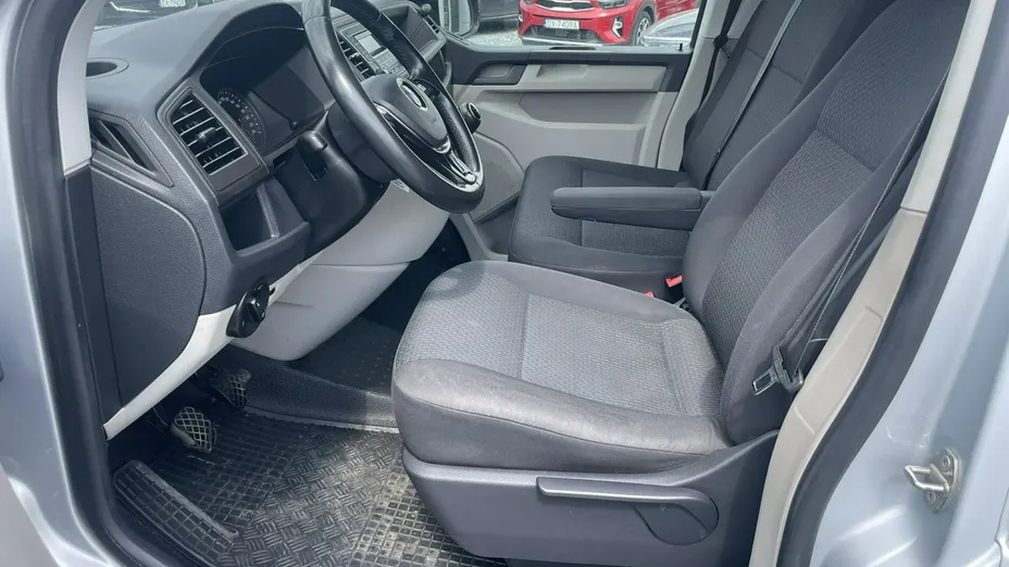 VOLKSWAGEN Caravelle -