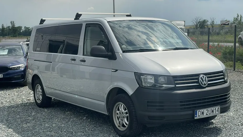 VOLKSWAGEN Caravelle -