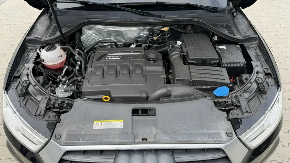 AUDI Q3 -