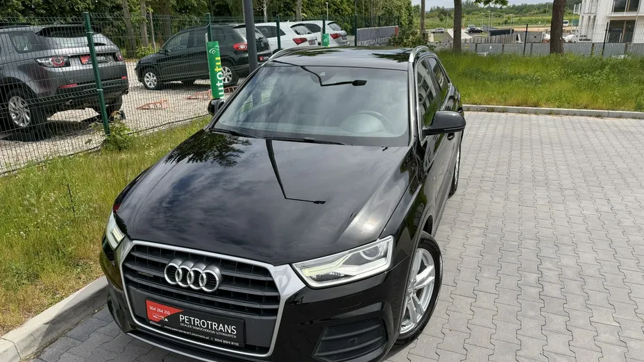 AUDI Q3 -
