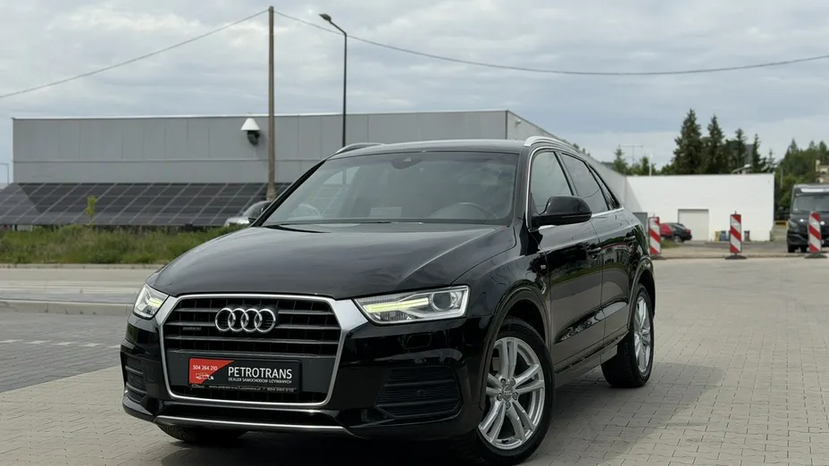 AUDI Q3 -