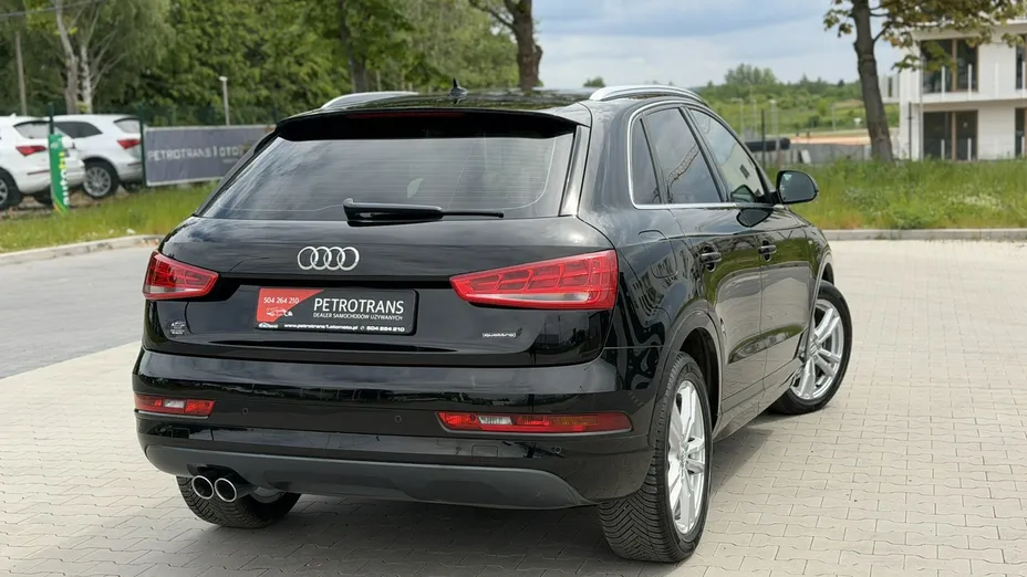 AUDI Q3 -