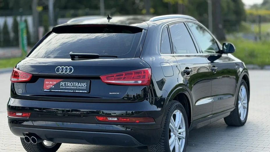 AUDI Q3 -