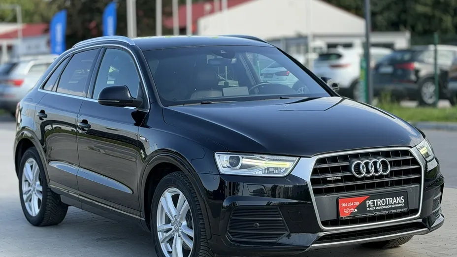 AUDI Q3 -